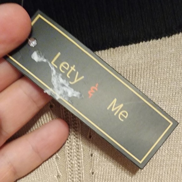 Lety & Me Cold Shoulder Sweater 3X - Picture 3 of 6